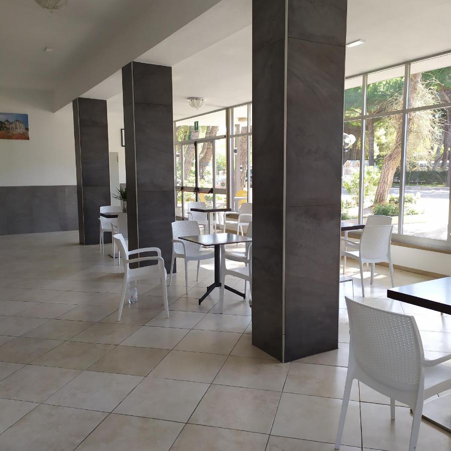 Hotel Madonna Del Pino Cervia Ngoại thất bức ảnh