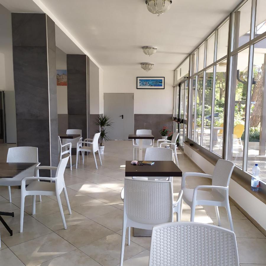 Hotel Madonna Del Pino Cervia Ngoại thất bức ảnh